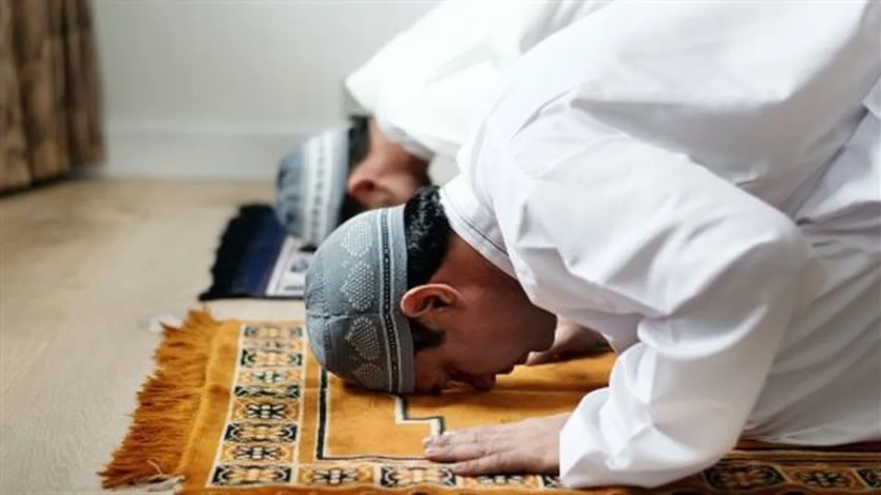 توقيتات متغيرة.. مواعيد الصلاة في مدن مصر خلال ساعات يوم الثلاثاء